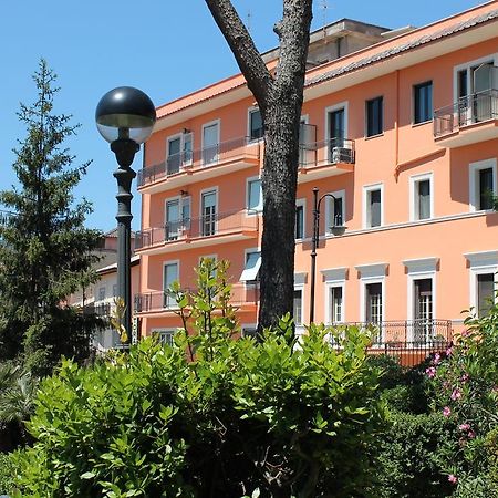 Hotel La Villa Ceccano Екстер'єр фото