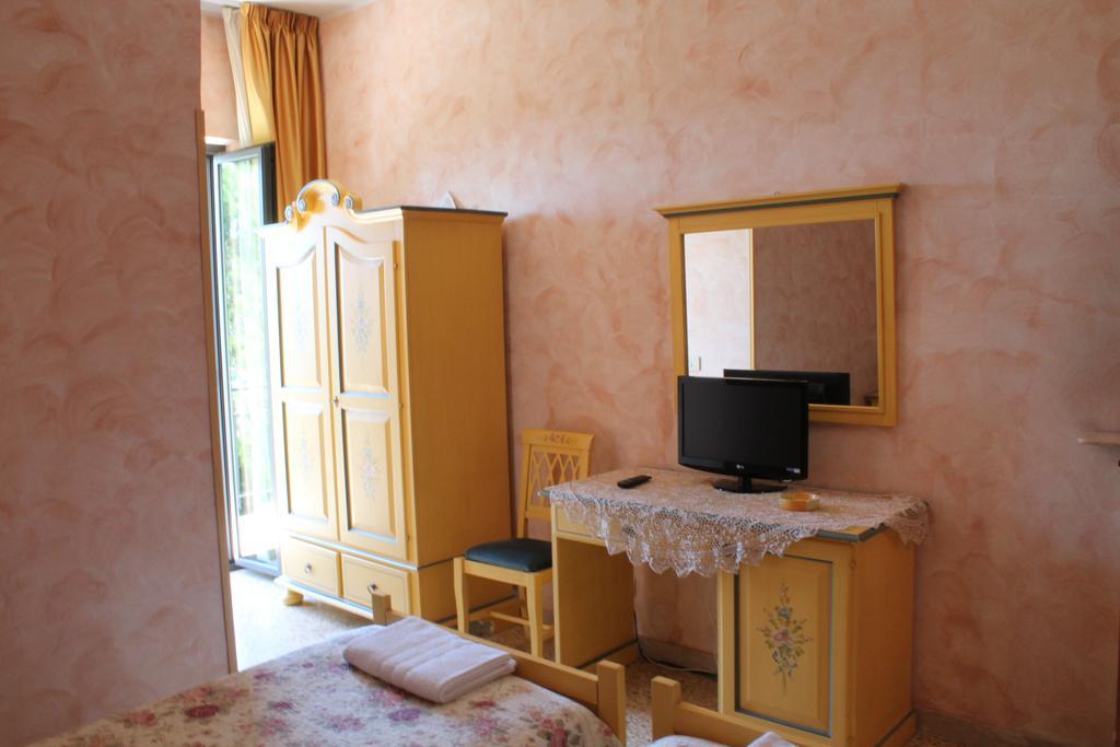 Hotel La Villa Ceccano Номер фото