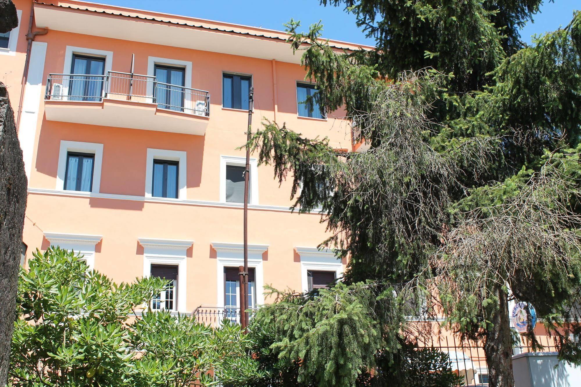 Hotel La Villa Ceccano Екстер'єр фото
