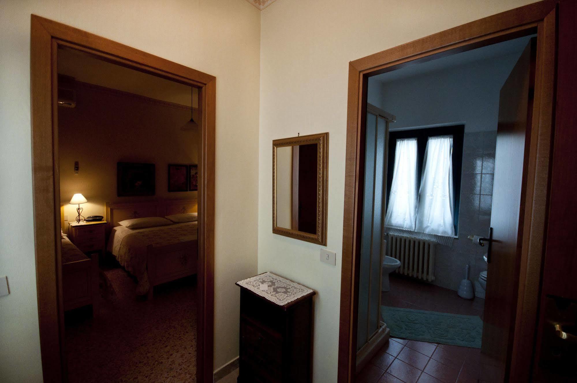 Hotel La Villa Ceccano Екстер'єр фото